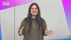 UNION ARENA English version's first-ever hand-signed autograph card by Michelle Rojas!